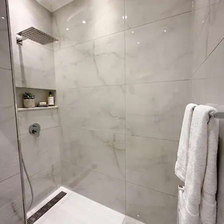 Zentral & Geraeumig Im Herzen Von Apartmán Düsseldorf