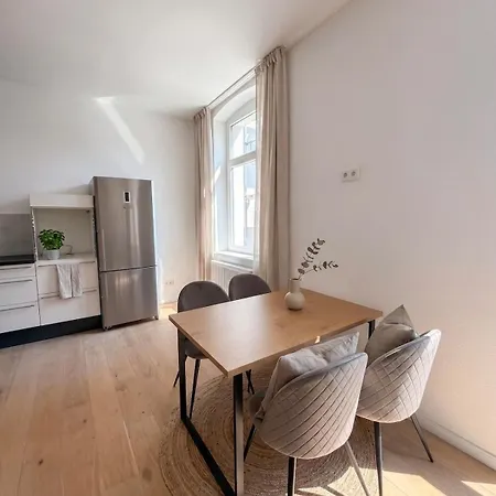 Zentral & Geraeumig Im Herzen Von Düsseldorf