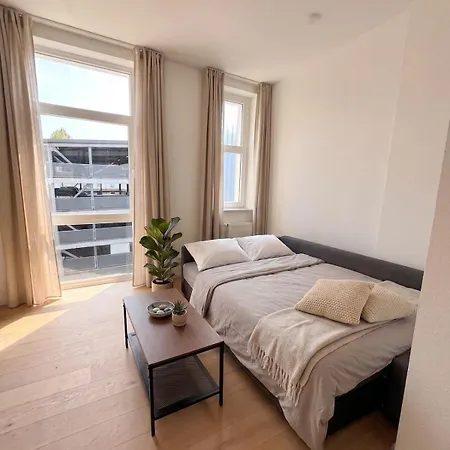Apartmán Zentral & Geraeumig Im Herzen Von *